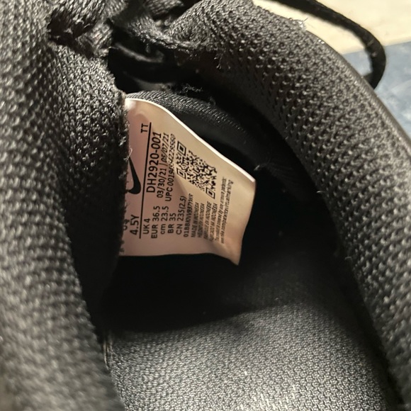 Black Air Forces - Picture 2 of 4